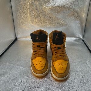 Air Jordan 1 Mid "Chutney Taxi"